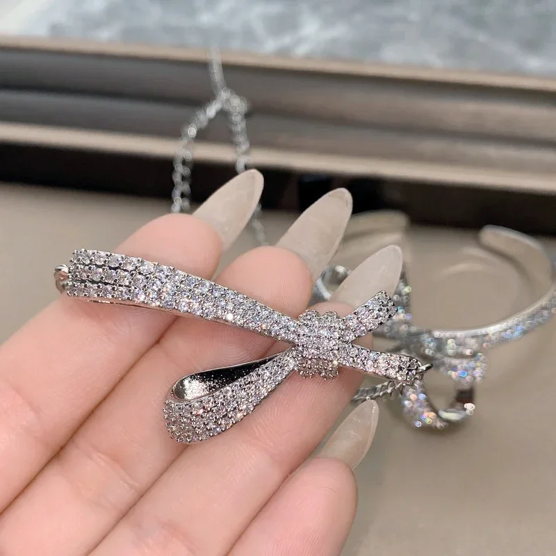 MDLFES مويسان الماس نمط سوبر الجنية تصميم مبالغ فيه القوس قلادة مطلية بالذهب فراشة شخصية مع الماس الصغير #2