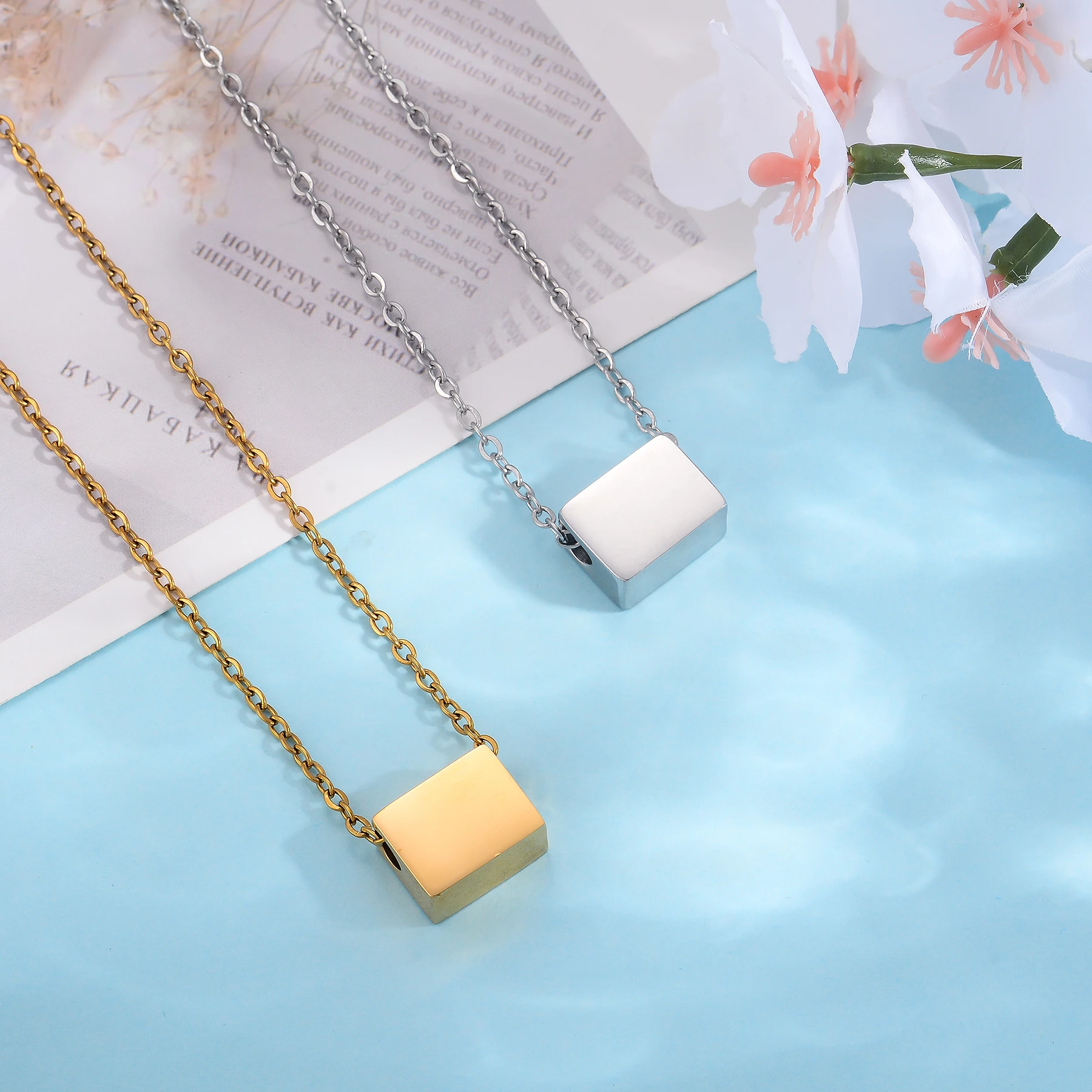 Stainless Steel Cube Urn Pendant Necklace Memorial Cremation Ashes Keepsake Jewelry Gift for Women Men Waterproof