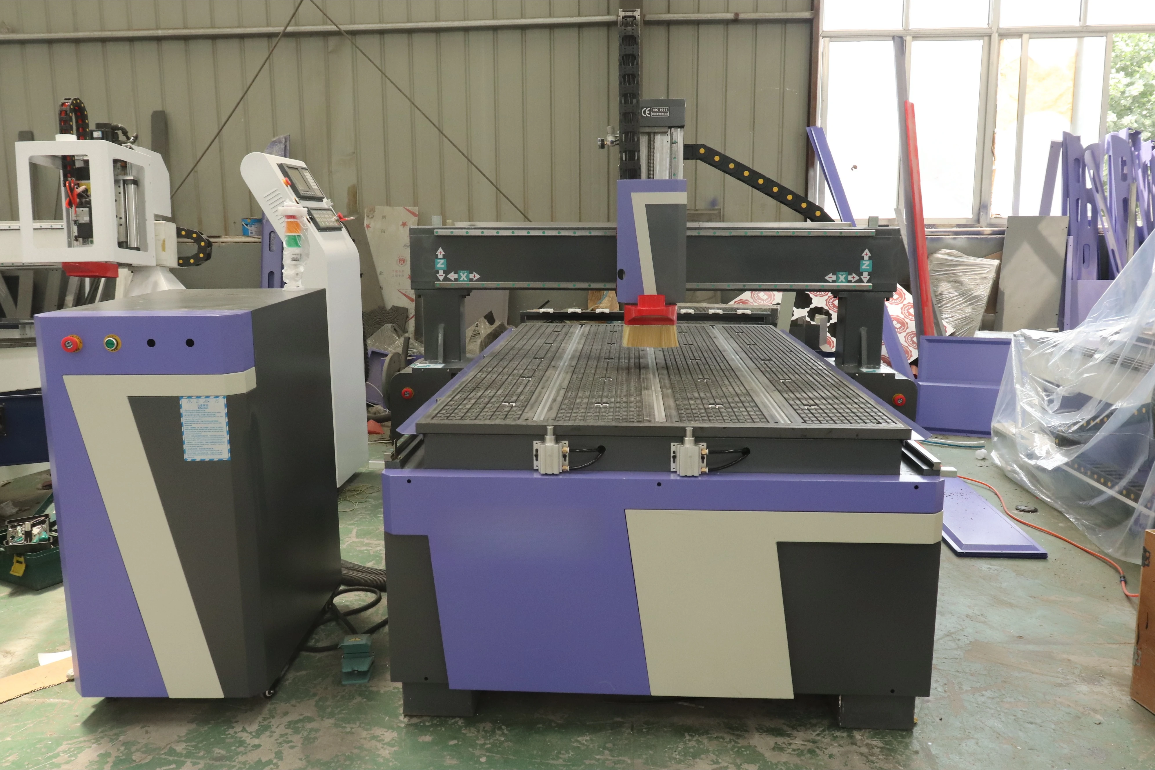AKM1325 CNC Woodworking Router 1300*2500*200mm Wood Milling Carving Engraving Machine ATC Syntec Motors Pumps for Carved Doors