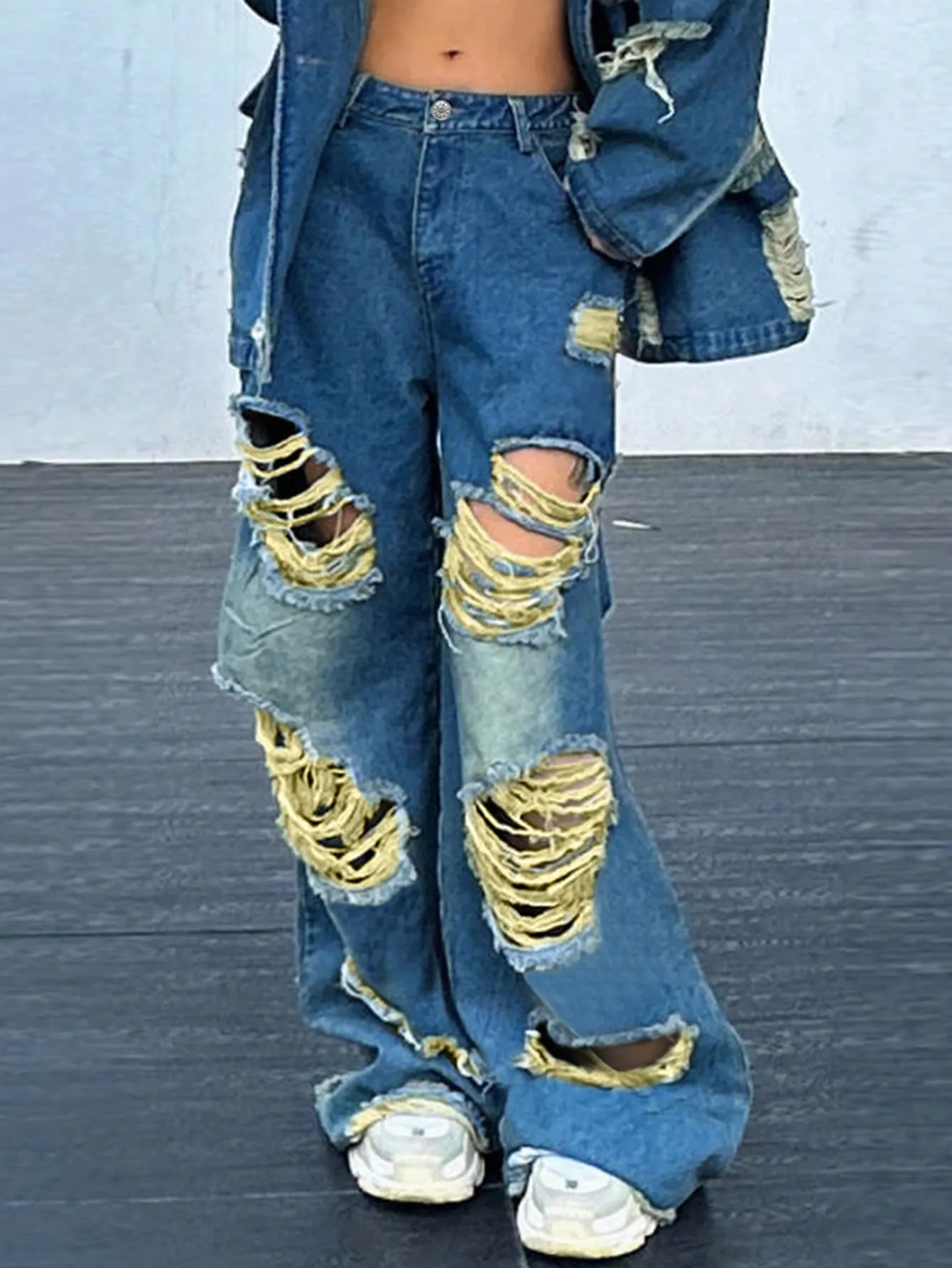 Women's High Waisted Wide  Leg Jeans 2025 Trendy Color  Contrast Ripped Distressed Denim Button  Front Full  Length Pants