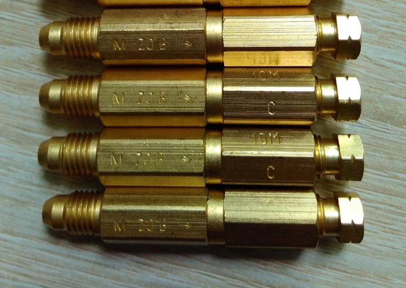 1 PCS MZSA MZJB Quantitative Lubrication Injector Distributor Joint 18310C 25602 25603