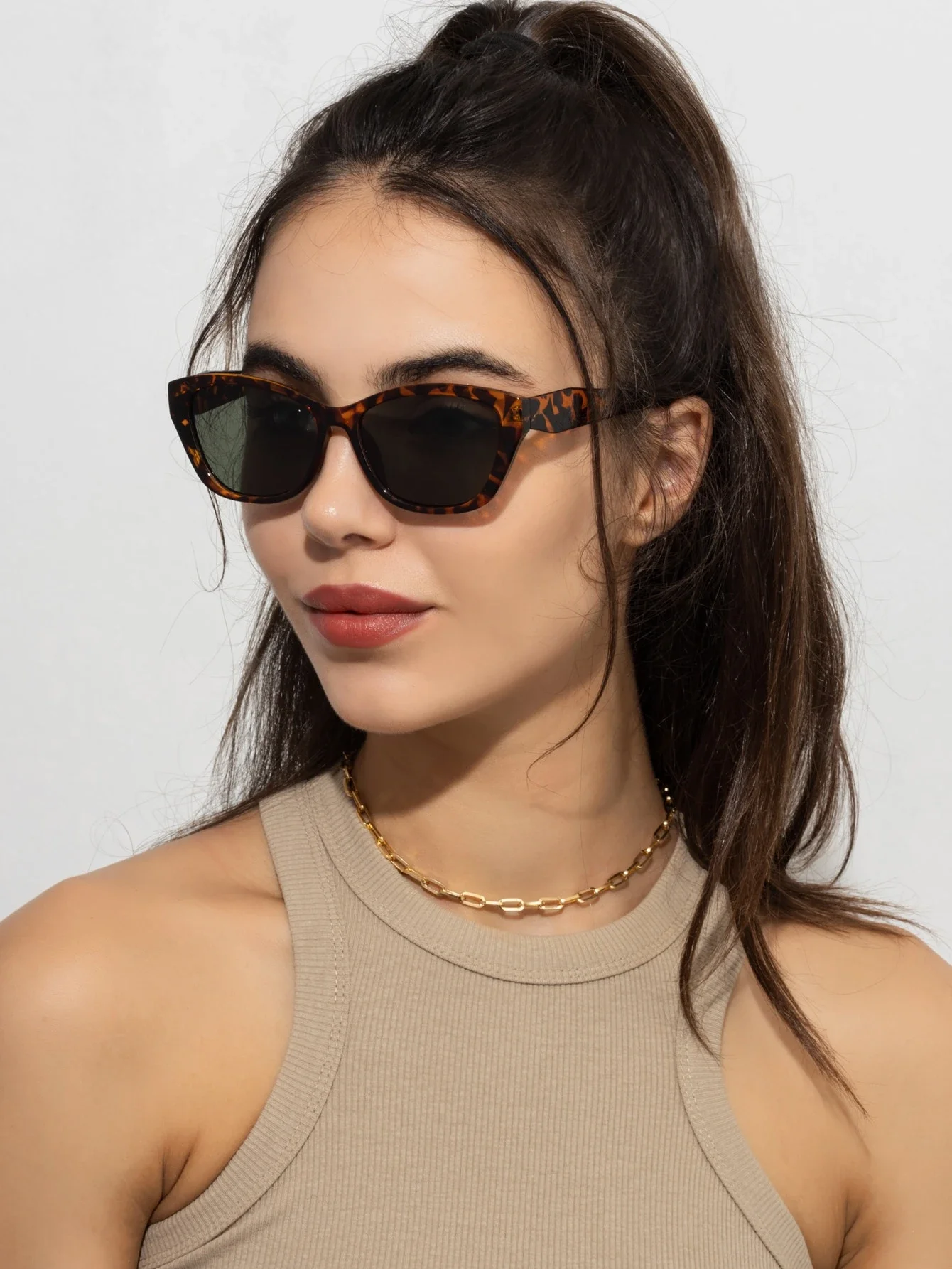 

Unisex Cat Eye Plastic Frame Retro Fashion Sunglasses For Women Outdoor Casual Accessories