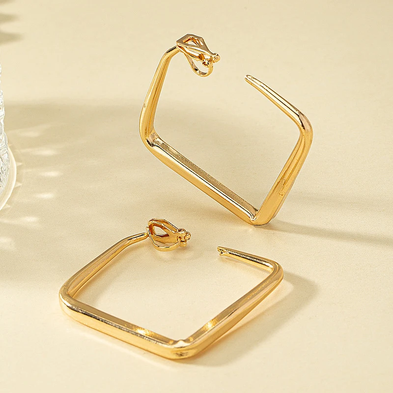 Modische Goldfarbene Große Quadratische Creolen für Damen, Übertriebene Metallische Geometrische Unregelmäßige Kreis-Ohrclips ohne Piercing, Schmuck – Detail 3