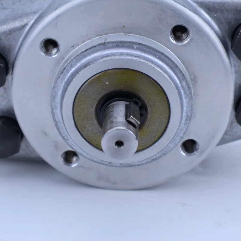 

Радиальный поршневой насос R1.2-1.7-1.7A R2.5A R9.8A Гидравлический насос R8.4-8.4-8.4-8.4A R1.9-1.9-1 9-1.9-1.9