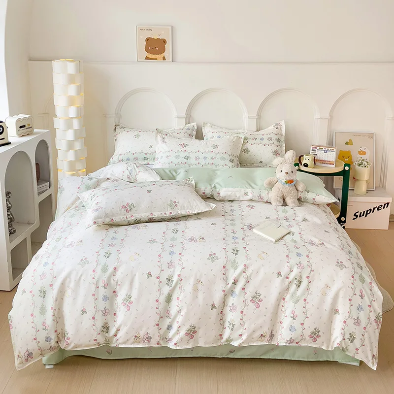 4PC Pastoral Fresh Floral Rabbit Bedding Set, Soft Breathable All-season Bedding for Gentle Bedrooms & Homestays