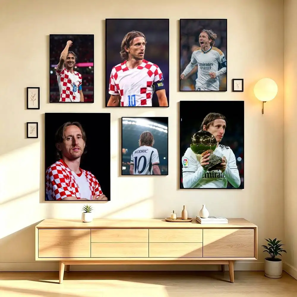 L-Luka Modric Football Player Poster High Quality Dorm Living Room Aesthetic Wall Decoration Painting Stickers Gift