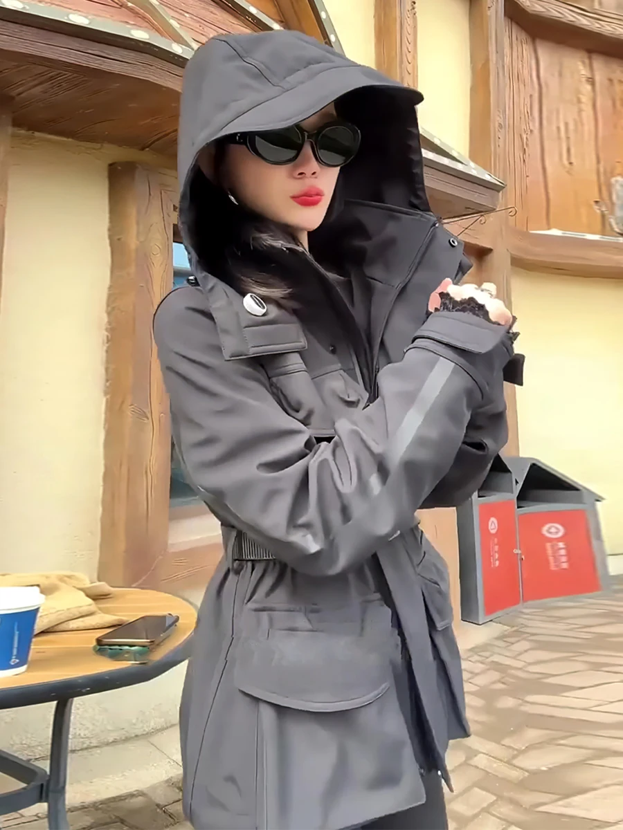 เสื้อโค้ทกันหนาวสำหรับผู้หญิง รุ่น Sle Du down Jaet Thiened ทนทานต่อความหนาวเย็นสูง เหมาะสำหรับการเดินทาง มีฮู้ด ความยาวปกติ