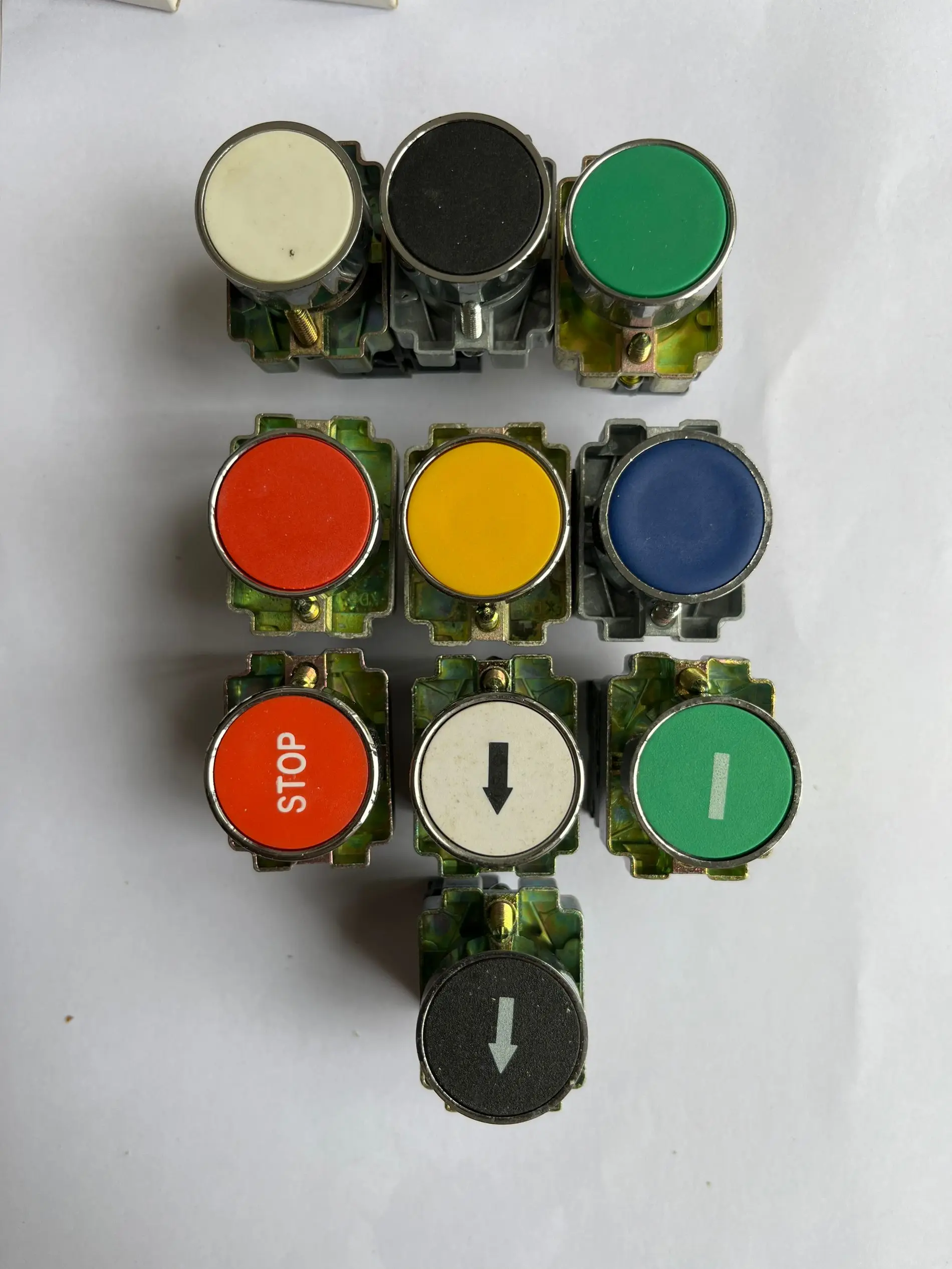 1-шт-22-мм-кнопочный-переключатель-с-самосбросом-xb2-плоская-кнопка-аварийной-остановки-no-nc-выключатель-питания-b2-ba4342-xb2-ba31-xb2-ba42