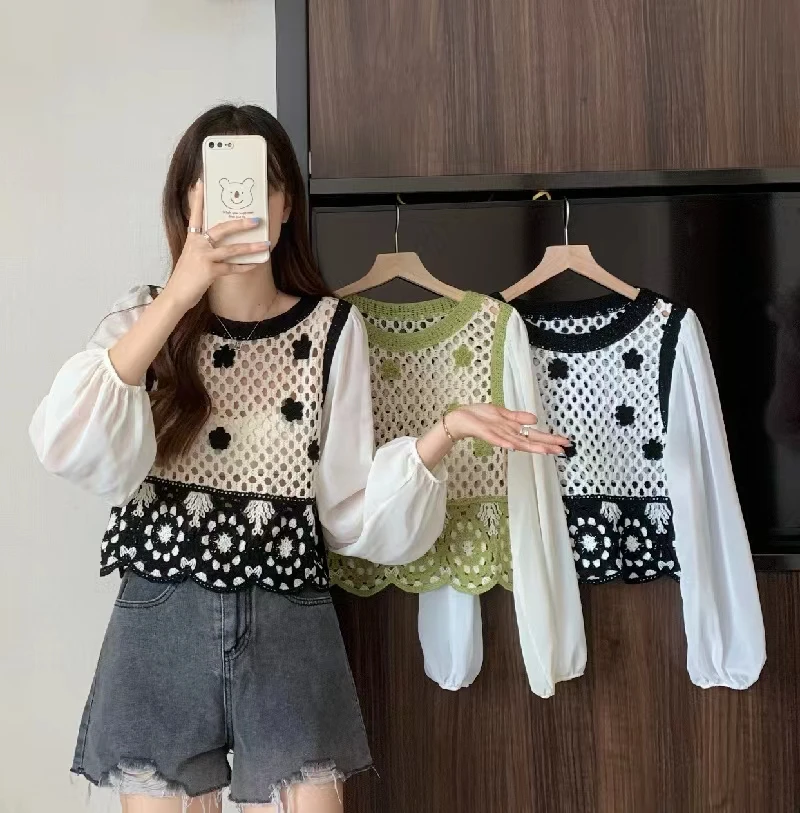 OUMEA Women Crochet Sleeveless Tanks Openwork Retro Tops  Korean Style Contrast Color Chic Knitting Tops Hot Girl Tops Ins