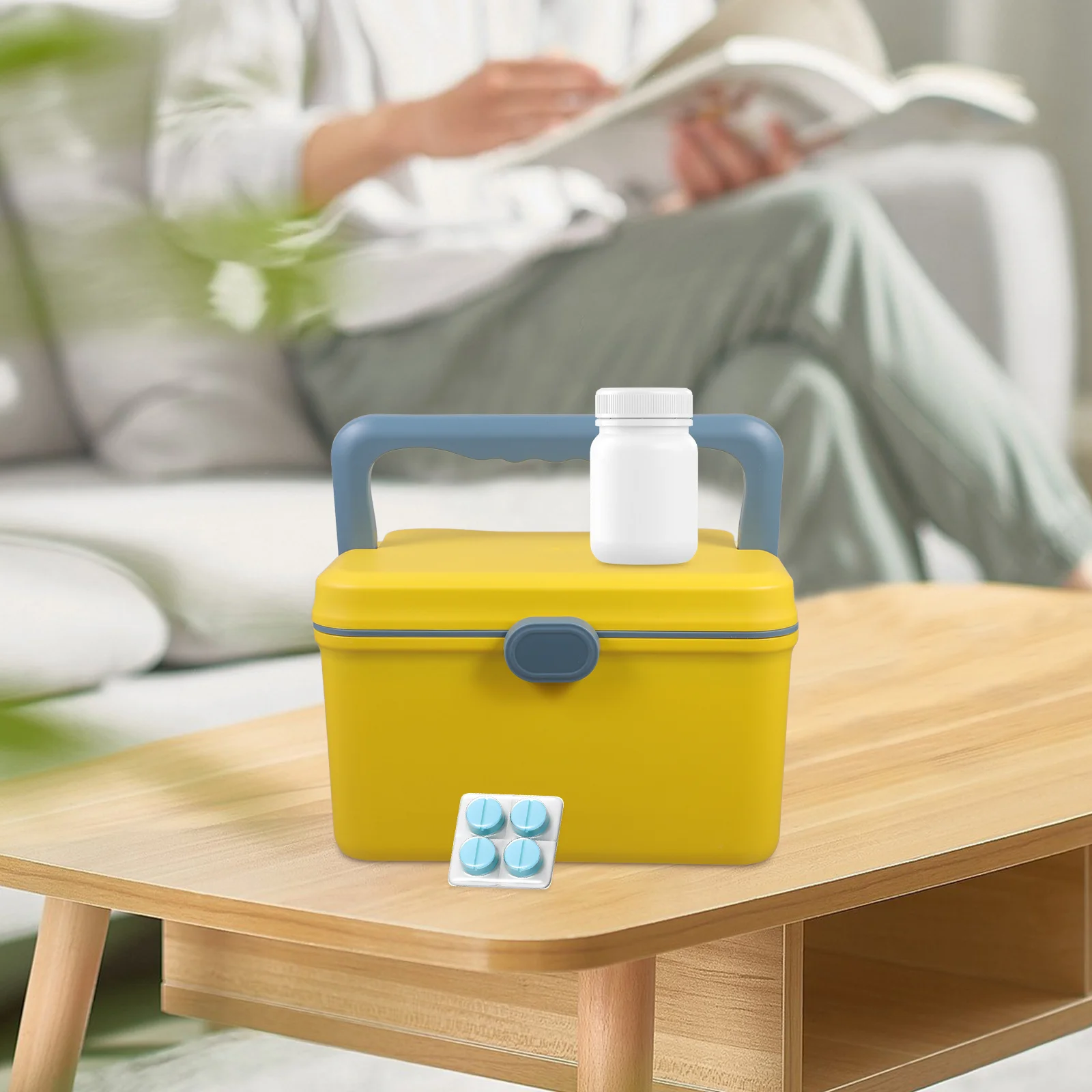 صندوق طبي ذو سعة كبيرة منظم أدوية بلاستيكي أصفر مع تصميم موفر للمساحة لتخزين أدوية السفر المنزلي