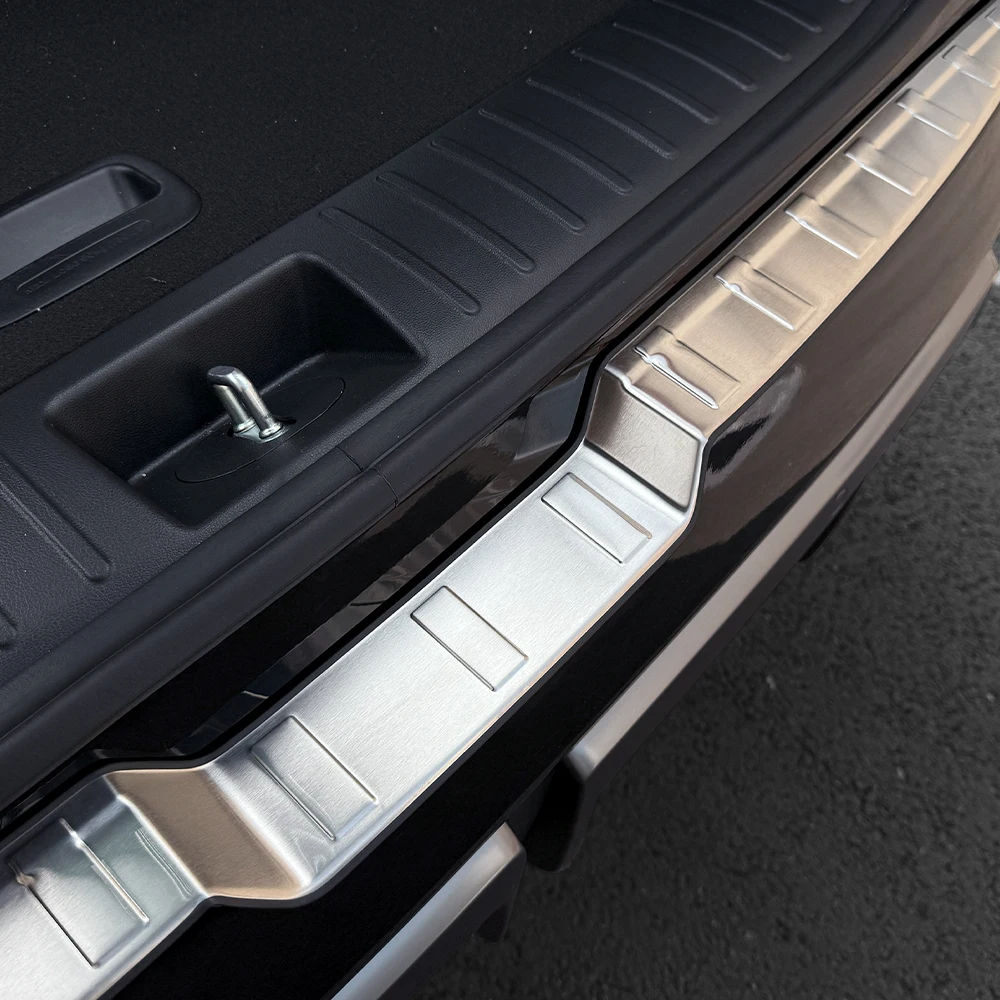

Stainless Steel Car Inner Guard Plane Cover Trim Interior Accessories For Hyundai Tucson NX4 2022-2026 Car Supplies