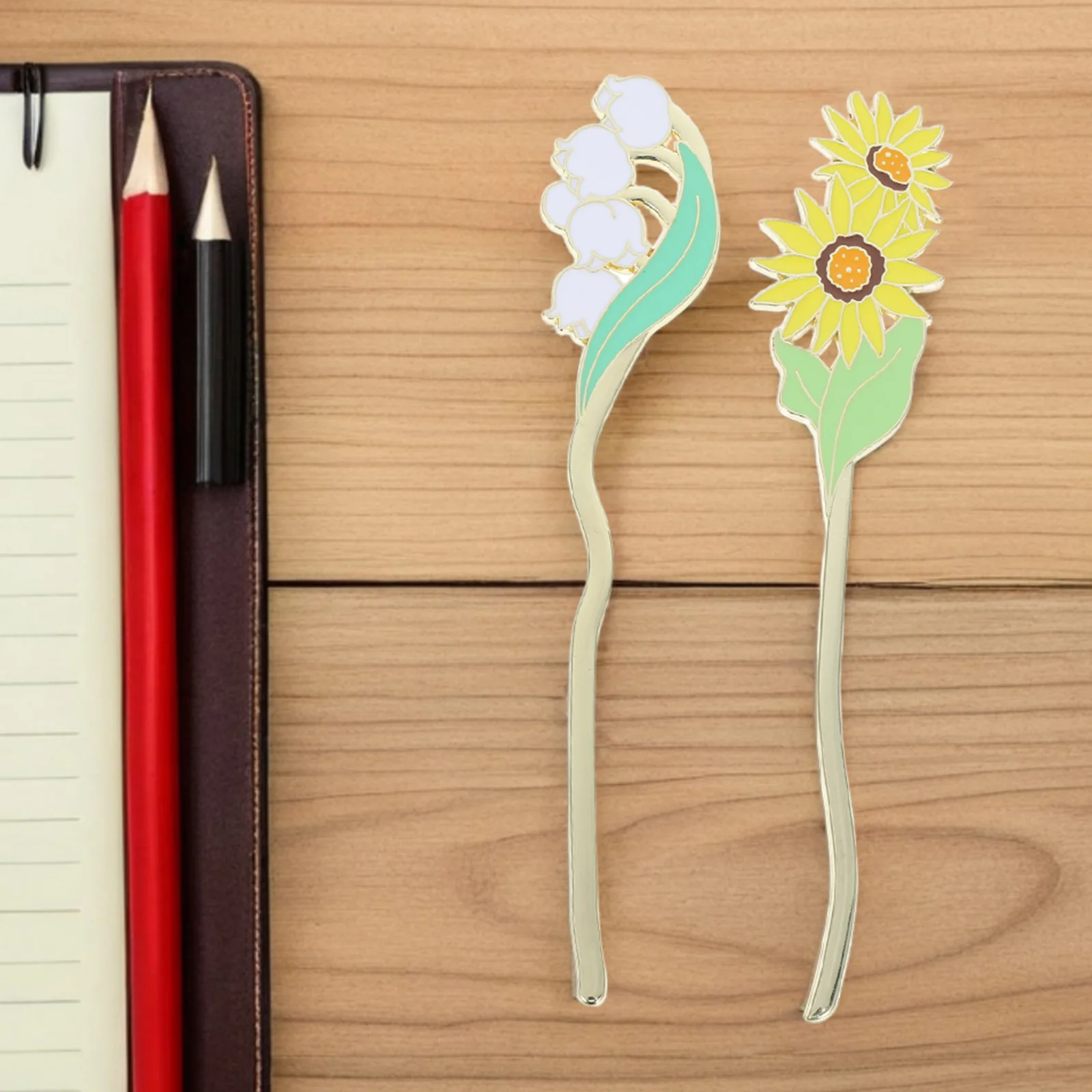 

2Pcs Aesthetic Metal Bookmark Floral Design Book Page Marker Gift for Teachers Students Reading Enthusiasts