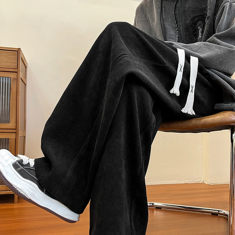 

Мужские вельветовые брюки в стиле casual, прямые, широкие, легкие и удобные, для весны и лета.