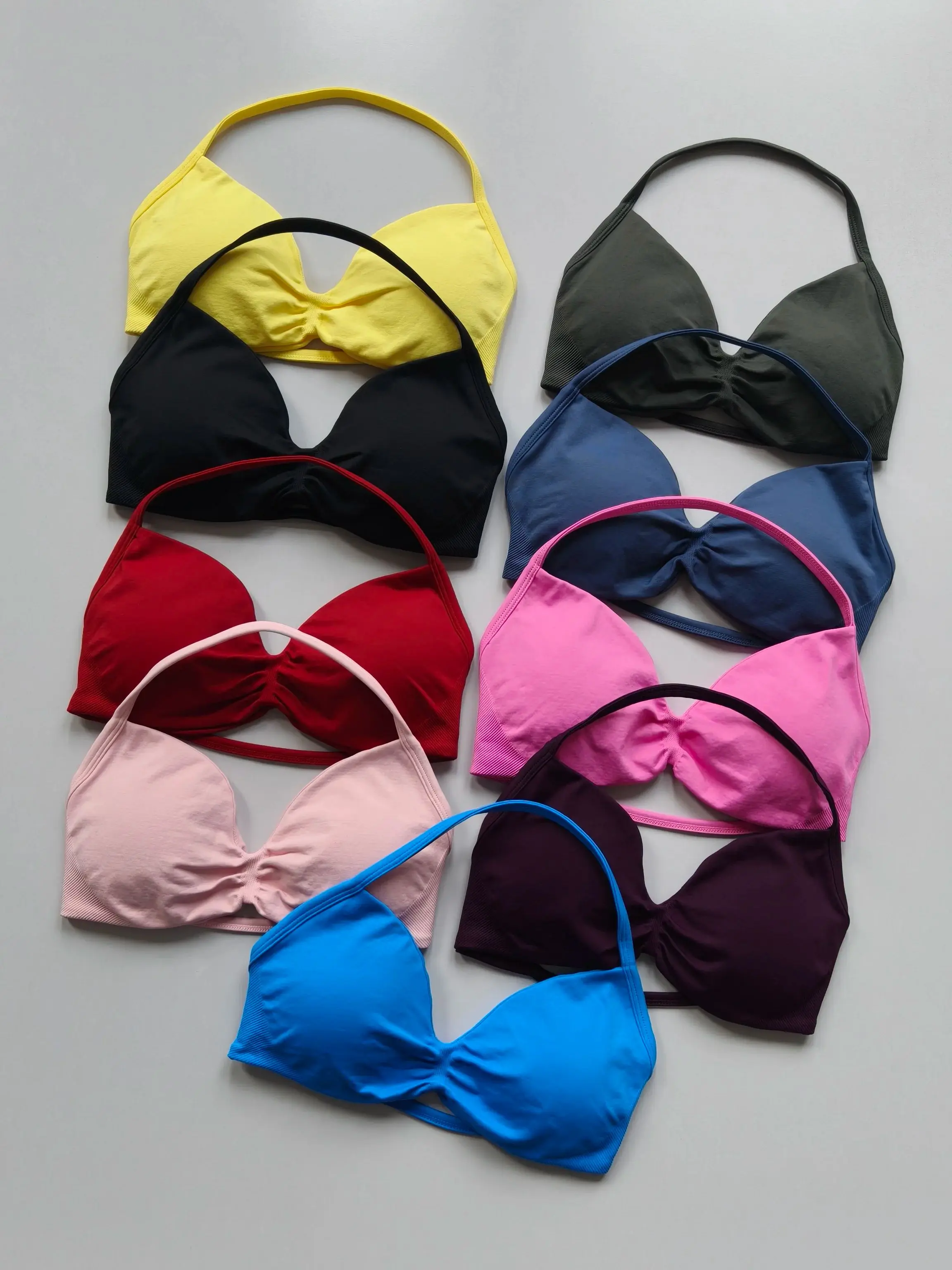 Sport-BH mit Trägern, Gym-Top für Damen, hoher Halt, dünne Träger, nahtlos, Neckholder-Sport-BHs, Scrunch-Workout-Yoga-Unterwäsche mit Polstern – Detail 16