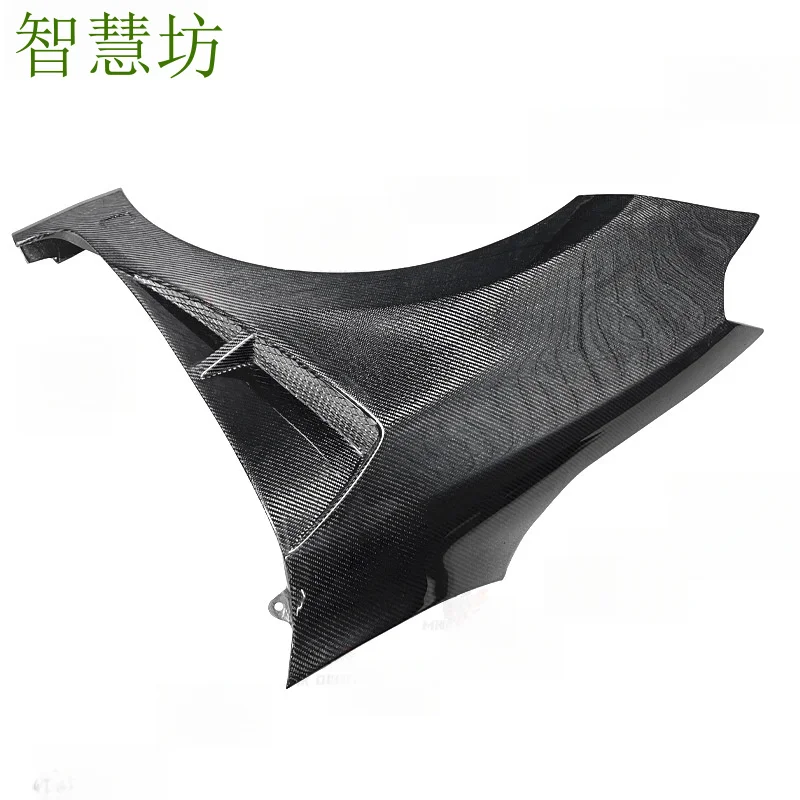 

Подходит для Suzuki Swift ZC33S, модифицированный перфорированный брызговик из карбона.