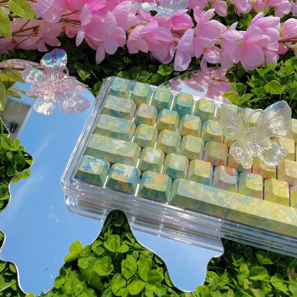 

Side engraved transparent keycap green theme pbt material 135 keys original height adaptation magnetic axis green system