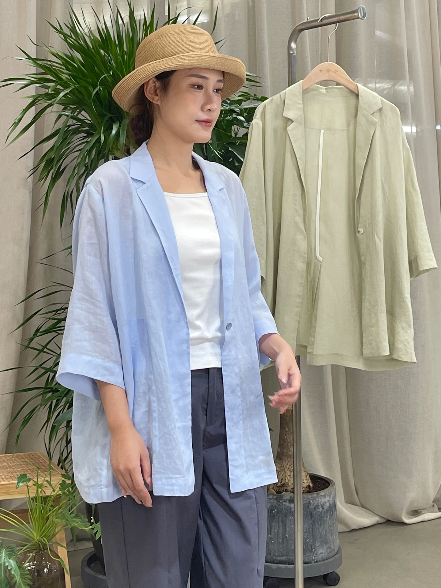 

Summer New Simple Thin Short Outerwear Women's Loose Fit Sleeveless Suit Collar Jacket L2V01K14160 Cotton Linen Blend