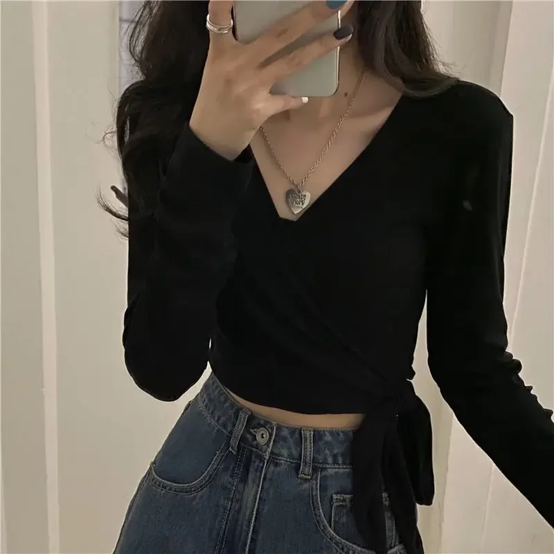 Sexy T-shirts Women V-neck Slim Burgundy Spring Summer Sun Proof Fashion Korean Style Cropped Tops Daily Ins Hot Girls Ulzzang