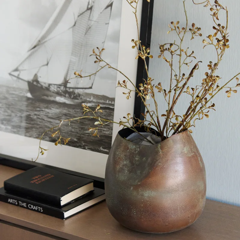 Rust color retro nostalgic irregular metal vase ornament model room living room TV cabinet art flower ware
