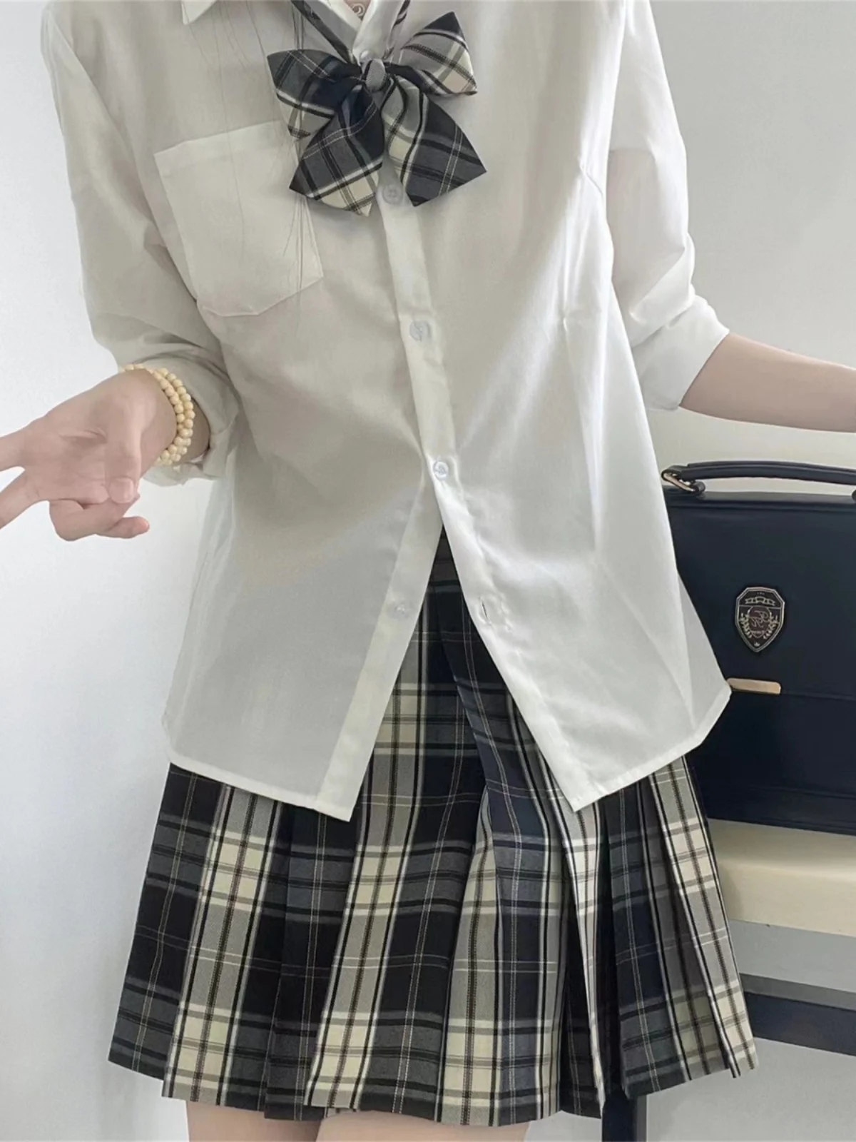 

Vintage Newspaper Blackboard Report College Style Uniform Skirt Set Short Sleeve Collar Buttoning Polyester Women's Fashion