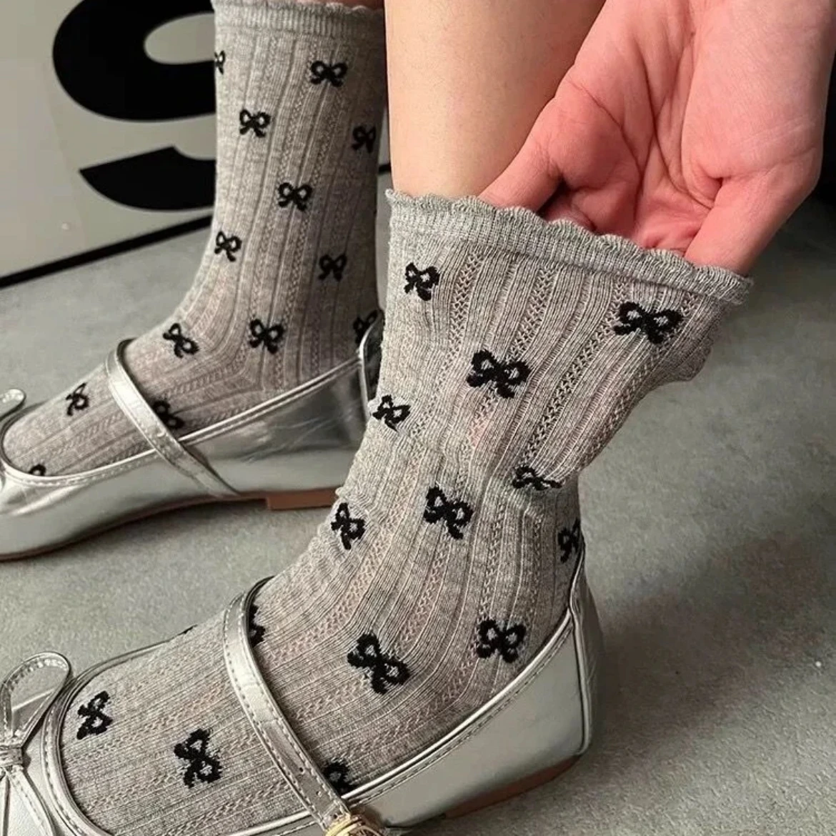 

Y2k Sweet Lace Bow Long Socks Women Girls Summer Hollow Out Sock Casual Crew Loose Sox Lolita Mid-tube Stockings Streetwears