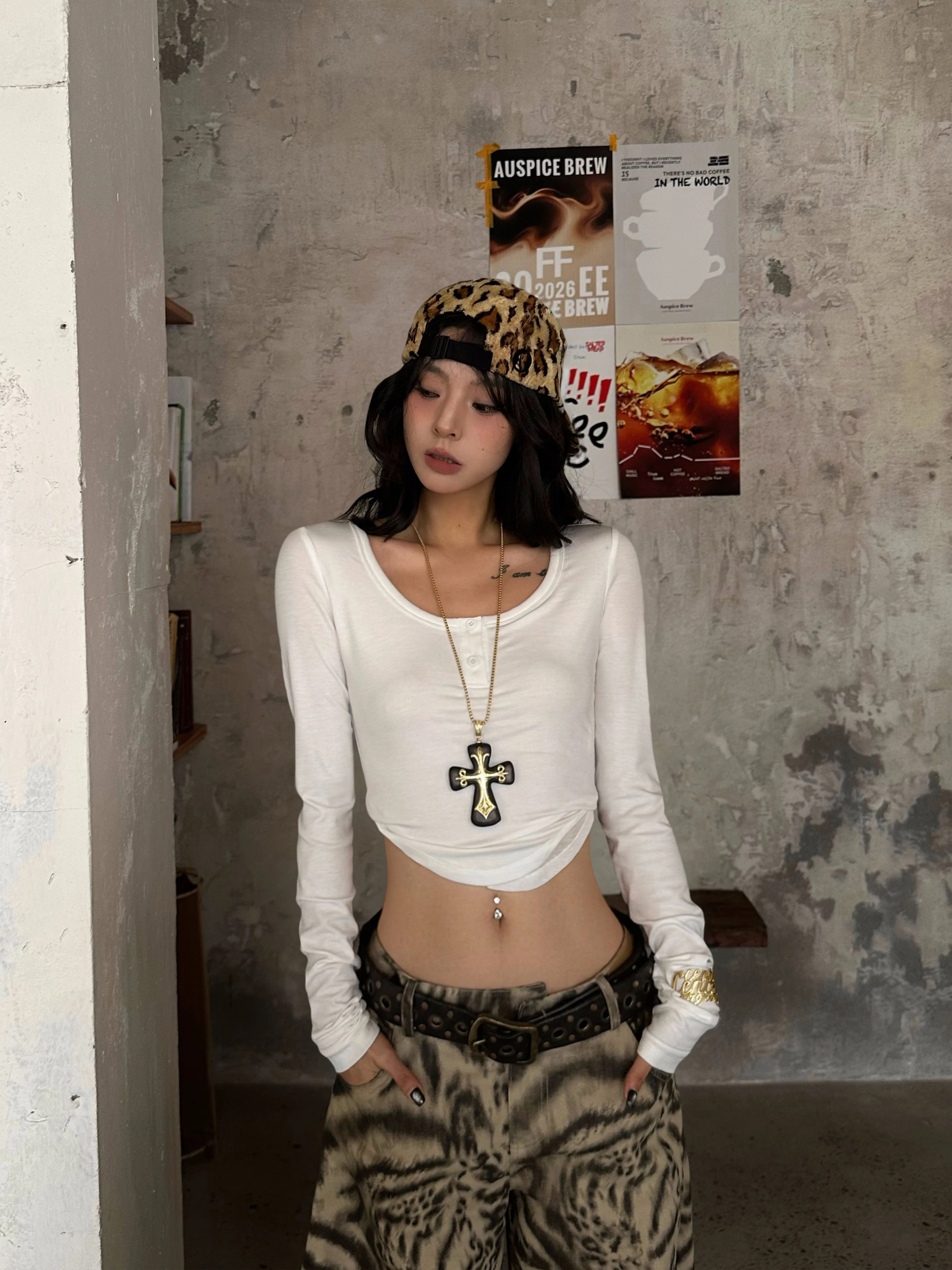 Warden  White Short Sleeveless T-shirt Women's Sexy Slim Fit Belly Show Autumn Fashion Korean Sweet Style Fake Two-Piece