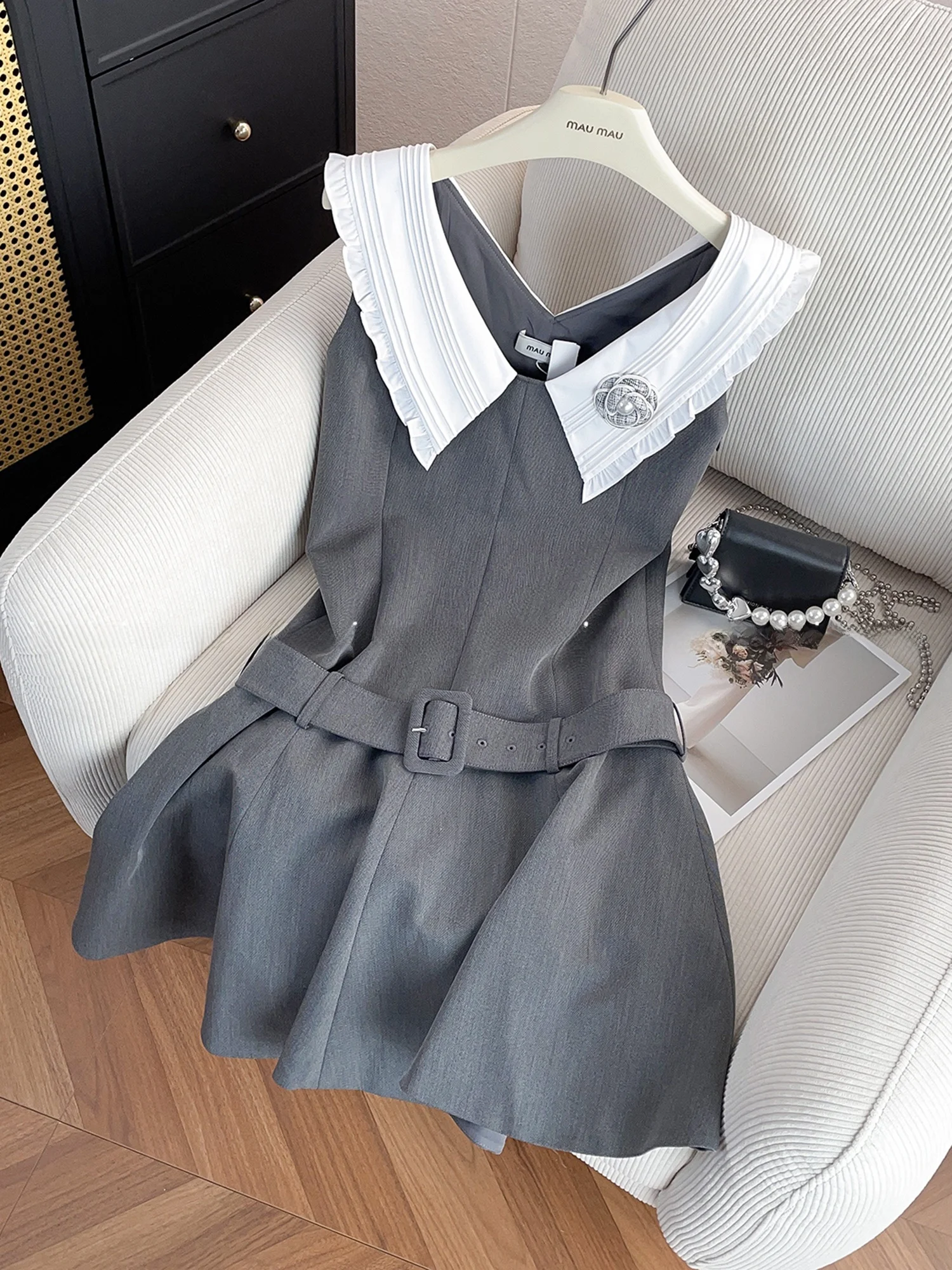 Ele Slimming Summer New Sle Faionable Waist-Cinching Svel Vest Dr High Waist A-Line Casual V-Ne Gown