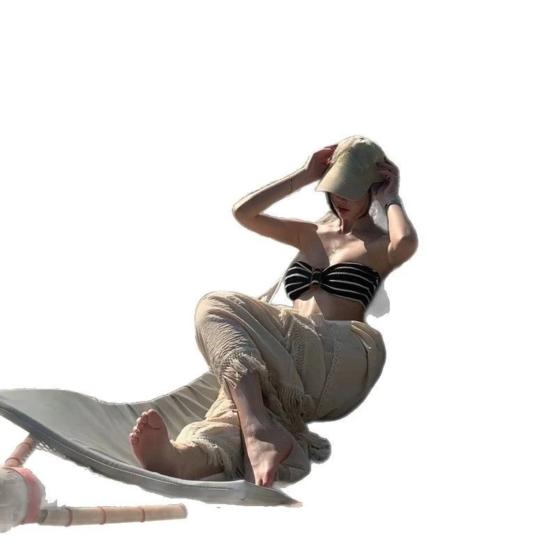 Set bikini a righe retrò 2025 |   Costume da bagno sexy in due pezzi alla moda Instagram per busto piccolo, abbigliamento da spiaggia estivo alla moda per donna