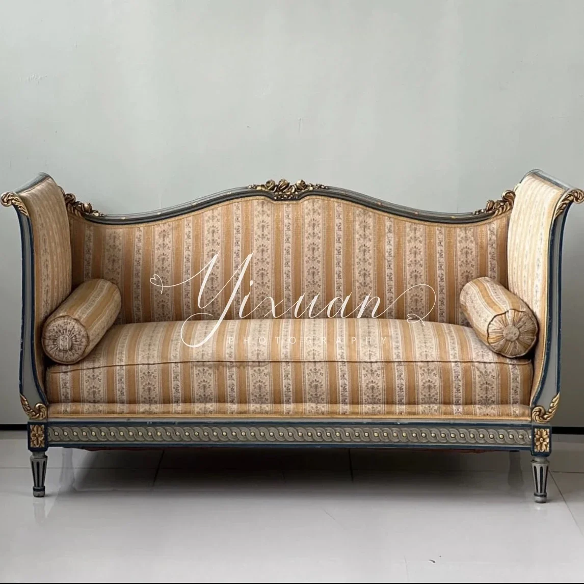 

French retro solid wood carving birch environmental protection double sofa