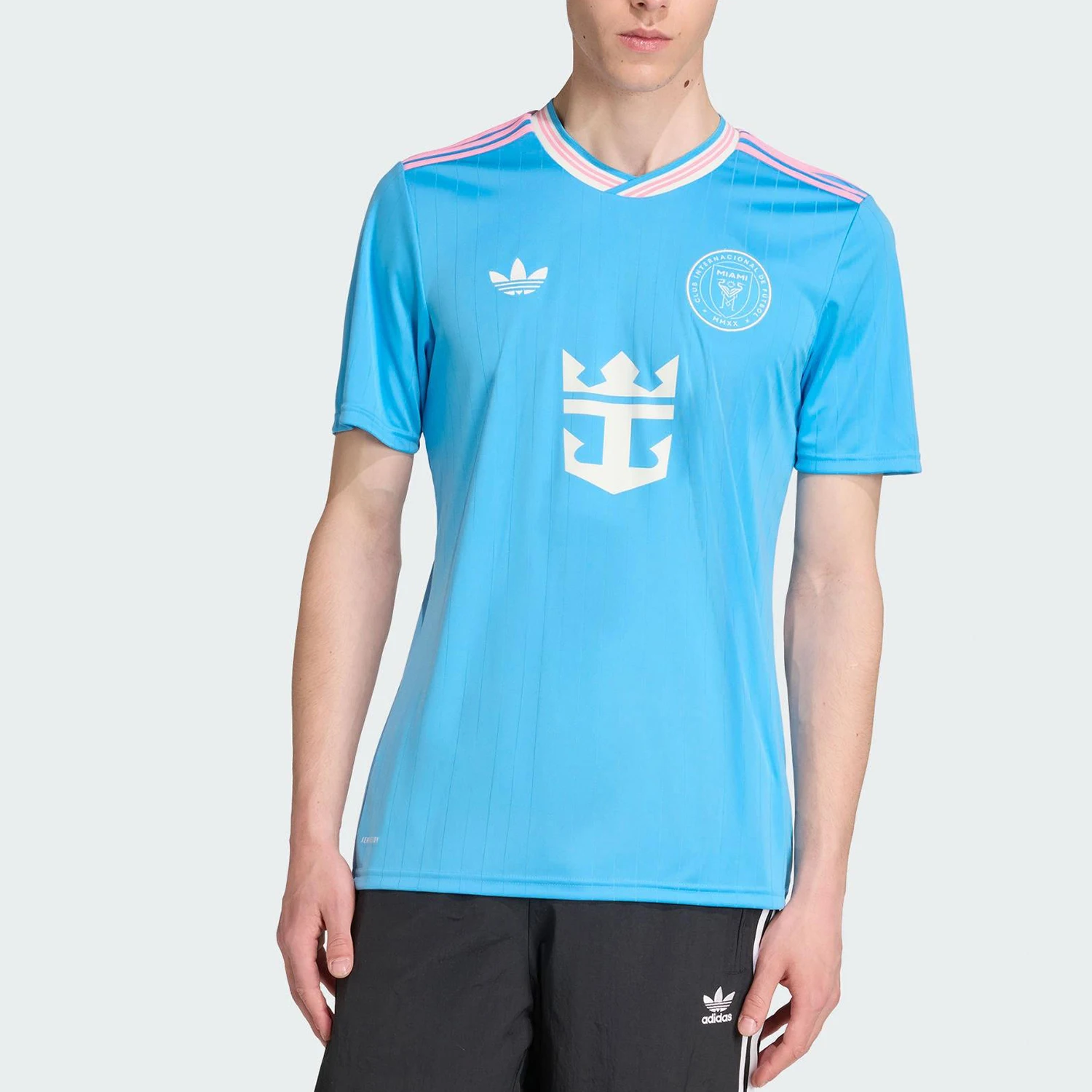

Мужские спортивные тренировочные футболки с коротким рукавом Adidas Originals Slim Soccer KA7502