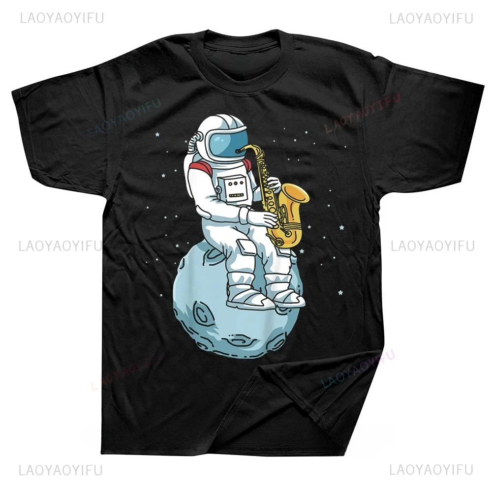 Spaceman Saxophone Retro Graphic Saxophonist Jazz Music Classic T Shirts Streetwear Short Sleeve Summer Style Y2k Men T-shirt