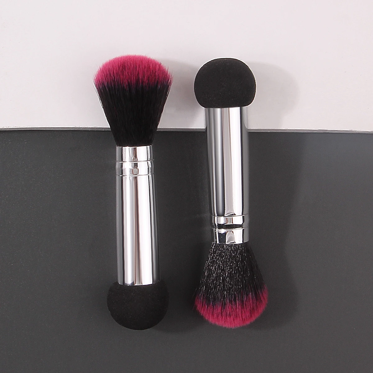2 ชิ้น mini dual - head two - in - one multi - purpose แปรงแต่งหน้า, soft blush แปรงแป้ง + Q ยืดหยุ่นหัวฟองน้ํา, เครื่องมือแต่งหน้าใบหน้า