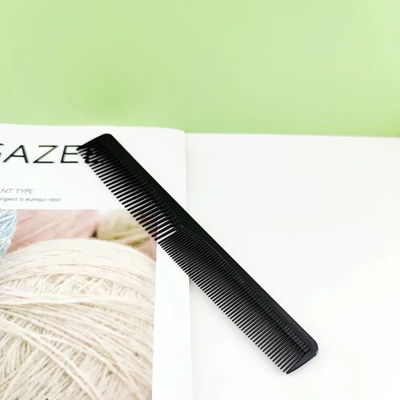 vvocci Haarfriseur-Pflegekamm, 5-teiliges Set, breite Zinken, Kohlefaser, feine Faser, für den Salon, hitzebeständig, zum Stylen – Detail 2