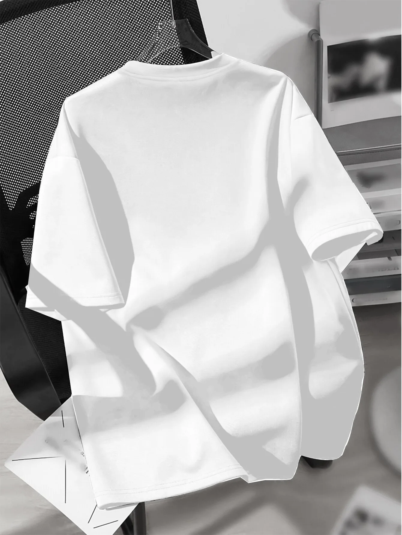 เสื้อยืดแขนสั้นคอกลมแฟชั่นผู้หญิง สไตล์สตรีทสุดฮิตสำหรับฤดูใบไม้ผลิและฤดูร้อน สี่ฤดู