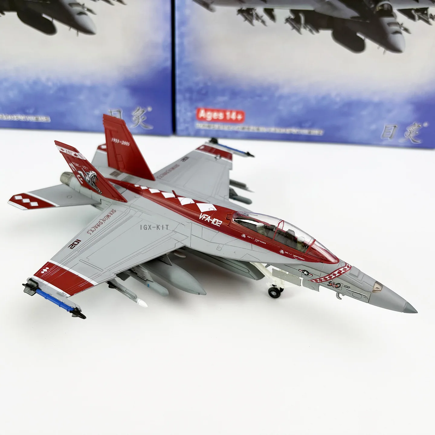 Diecast Metal 1:100 Scale F/A-18 Rattlesnake Squadron Fighter Aircraft USAF Aircraft Model Toy Desktop Ornament Collection Gifts