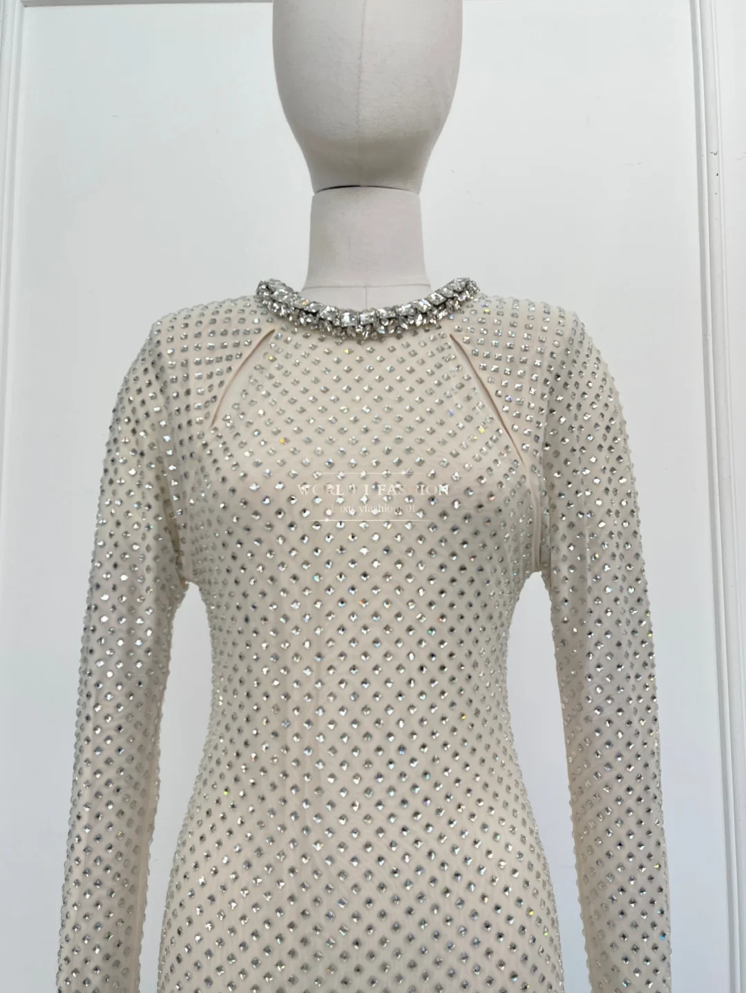 Top Quality Women Clothes White Cut Out Long Sleeve Diamonds Pressed Maxi Dress