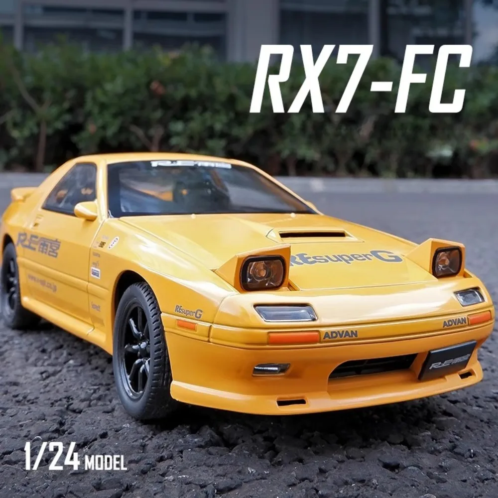 

1:24 Initial D RX7-FC Модель уличного автомобиля Миниатюрные игрушки Литой под давлением металлический амортизирующий суперкар Модели игрушки для детей Подарки