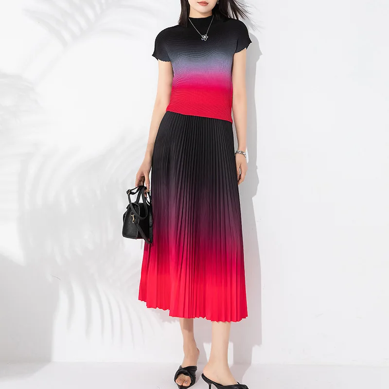 

Miyake Pleated Gradient Printing Fashion Set 2023 Summer New Top+Dropping Large Swing Half Skirt Women's Two Piece Set Women