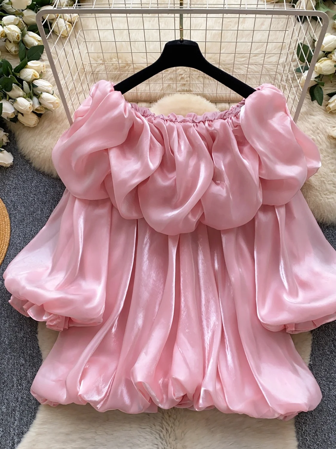 

Korean Style Satin Lantern Sleeve One Shoulder Women's Shirt Spring Fashionable Versatile Loose Fit Short Sleeve Breathable S...