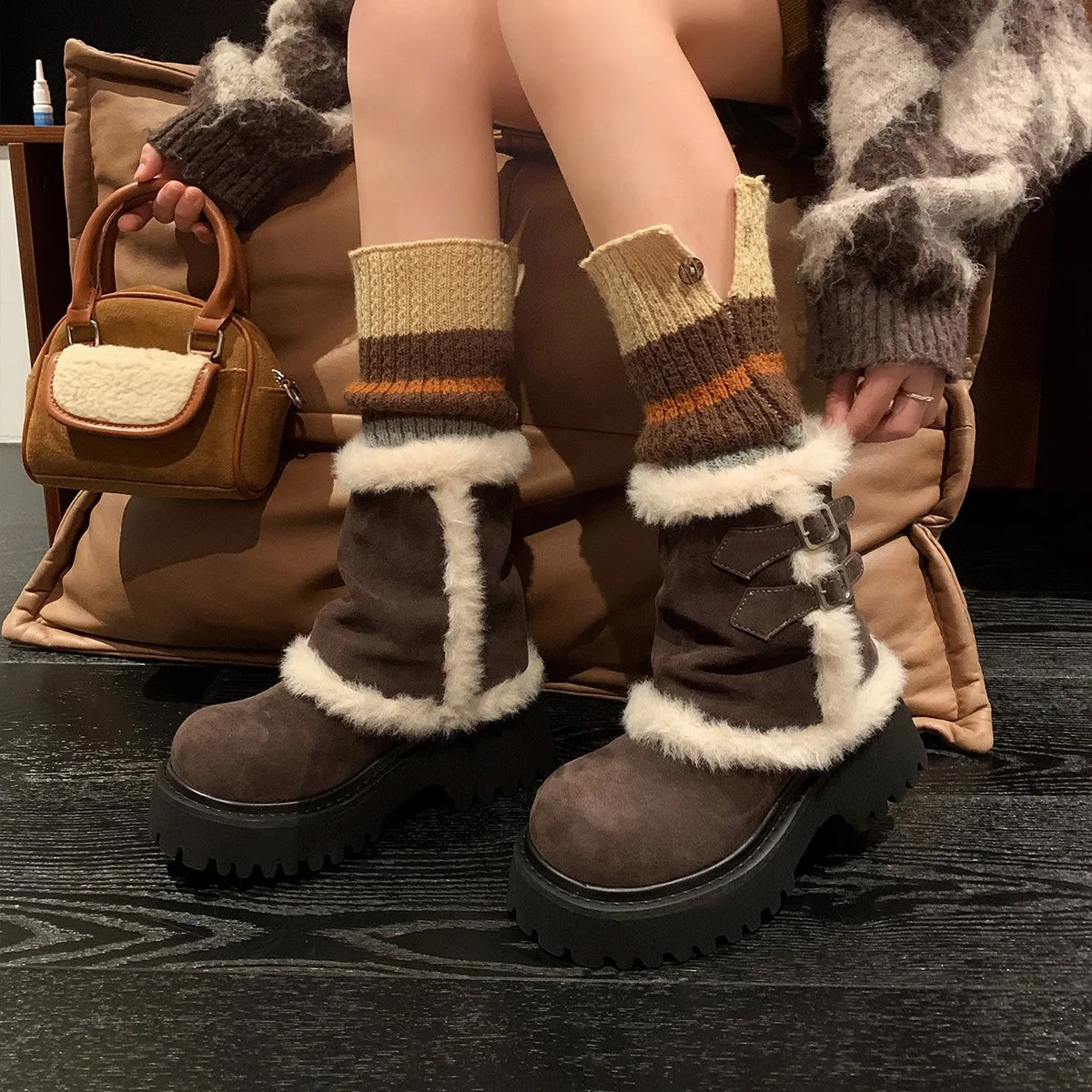 Thick soled midsole snow boots for women 2025 new winter model with integrated fur and warm plush cotton shoes