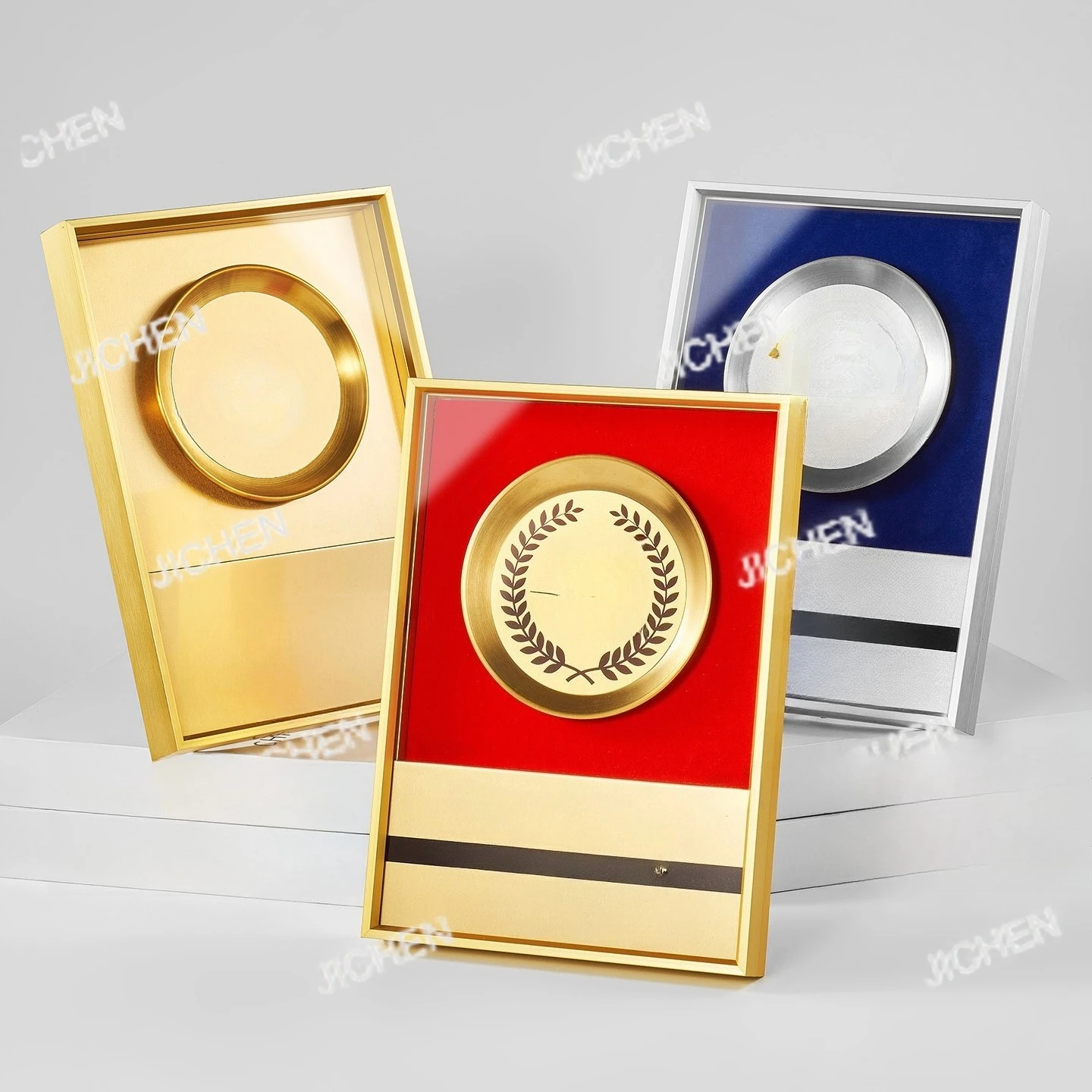 

Металлическая медаль, премиальный сертификат, металлический трофей, деревянная плакетка