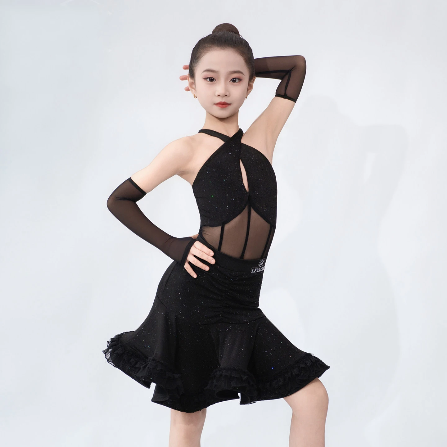 

2026 Children'S Day Latin Dance Competition Clothing For Girls Sexy Halter Tops Split Skirts Suit Chacha Latin Dancewear XH4466