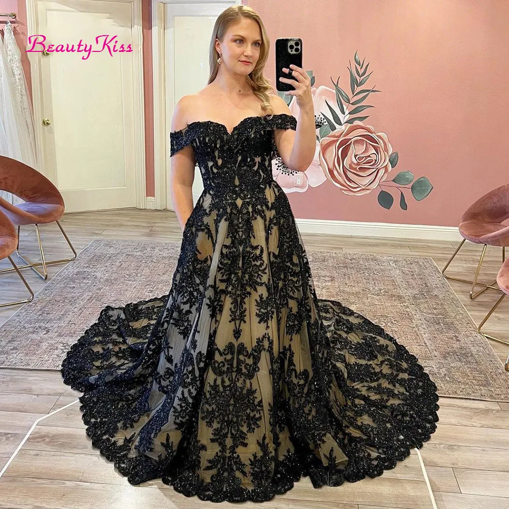 Luxury Wedding Dress Black Bridal Dress with Applique Sexy Sweetheart A-Line Long Train Wedding Gowns vestidos de novia