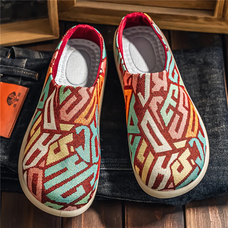 

Мужские туфли для весны и лета в стиле ретро с цветными вставками и вышивкой, легкие, модные, повседневные, удобные в носке.