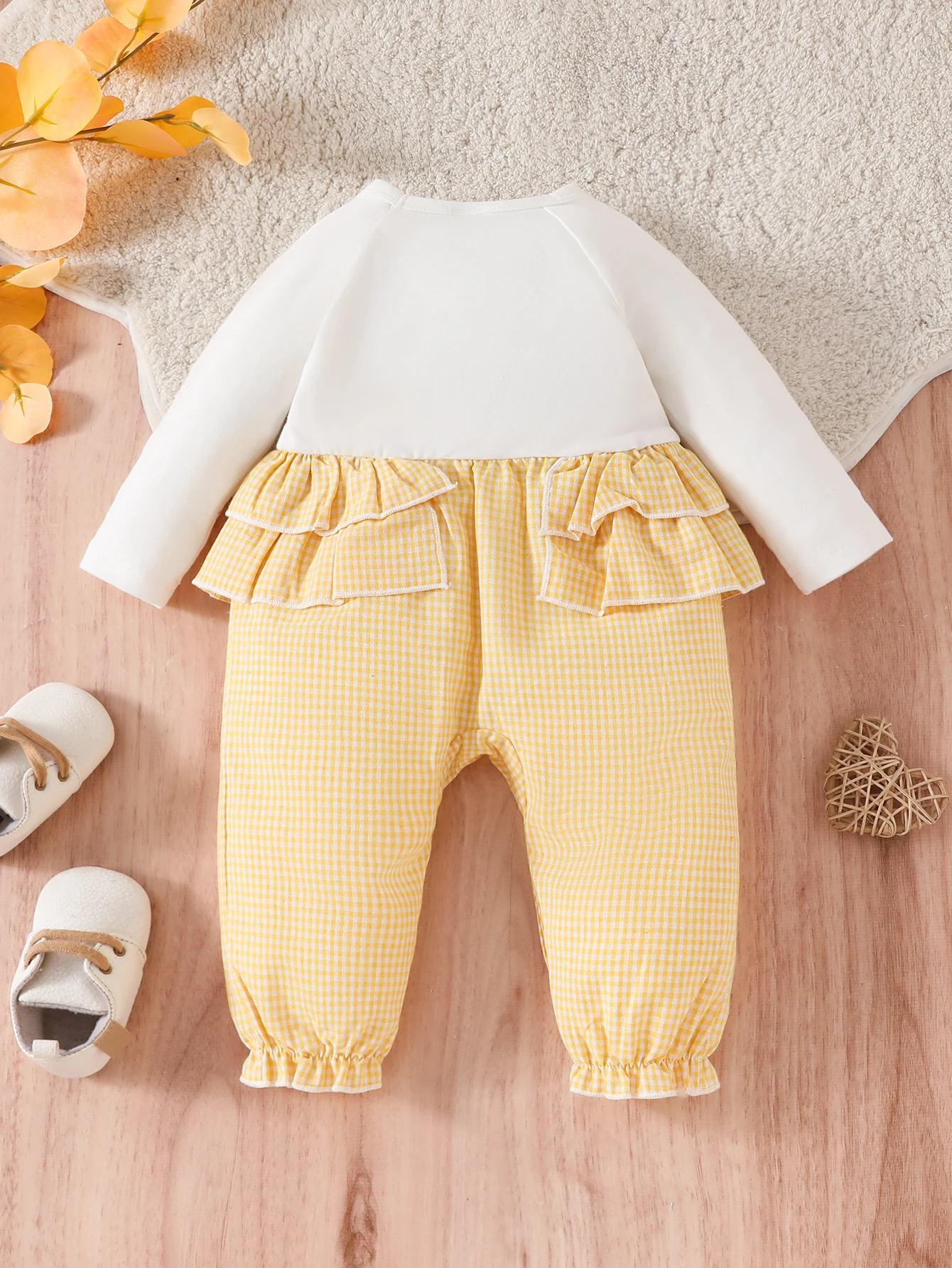 Baby girl long-sleeve cotton printed romper, cute and comfortable for spring and autumn