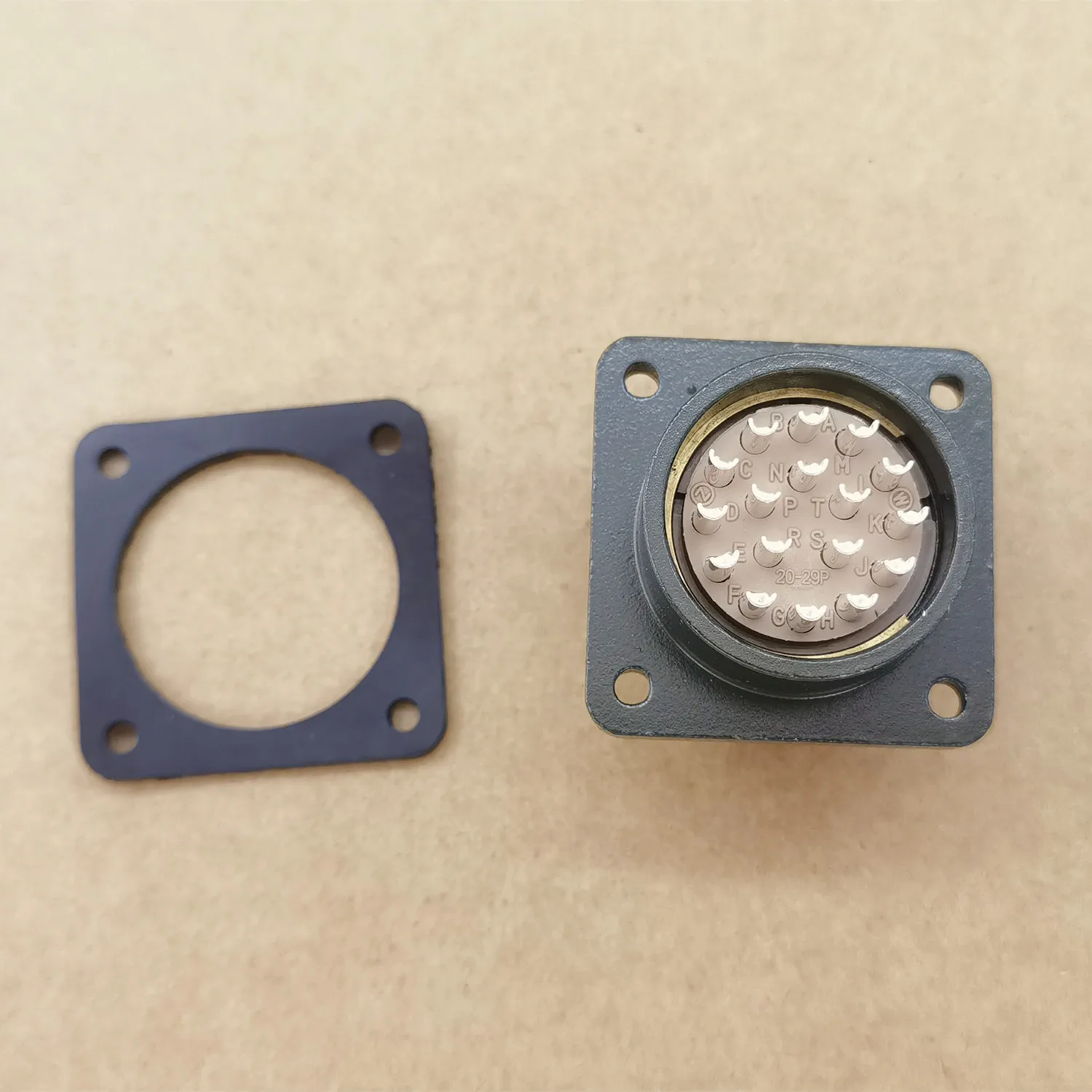 Original new 100% servo motor connector socket MS3102A aviation plug 20-29P 17pin socket connector