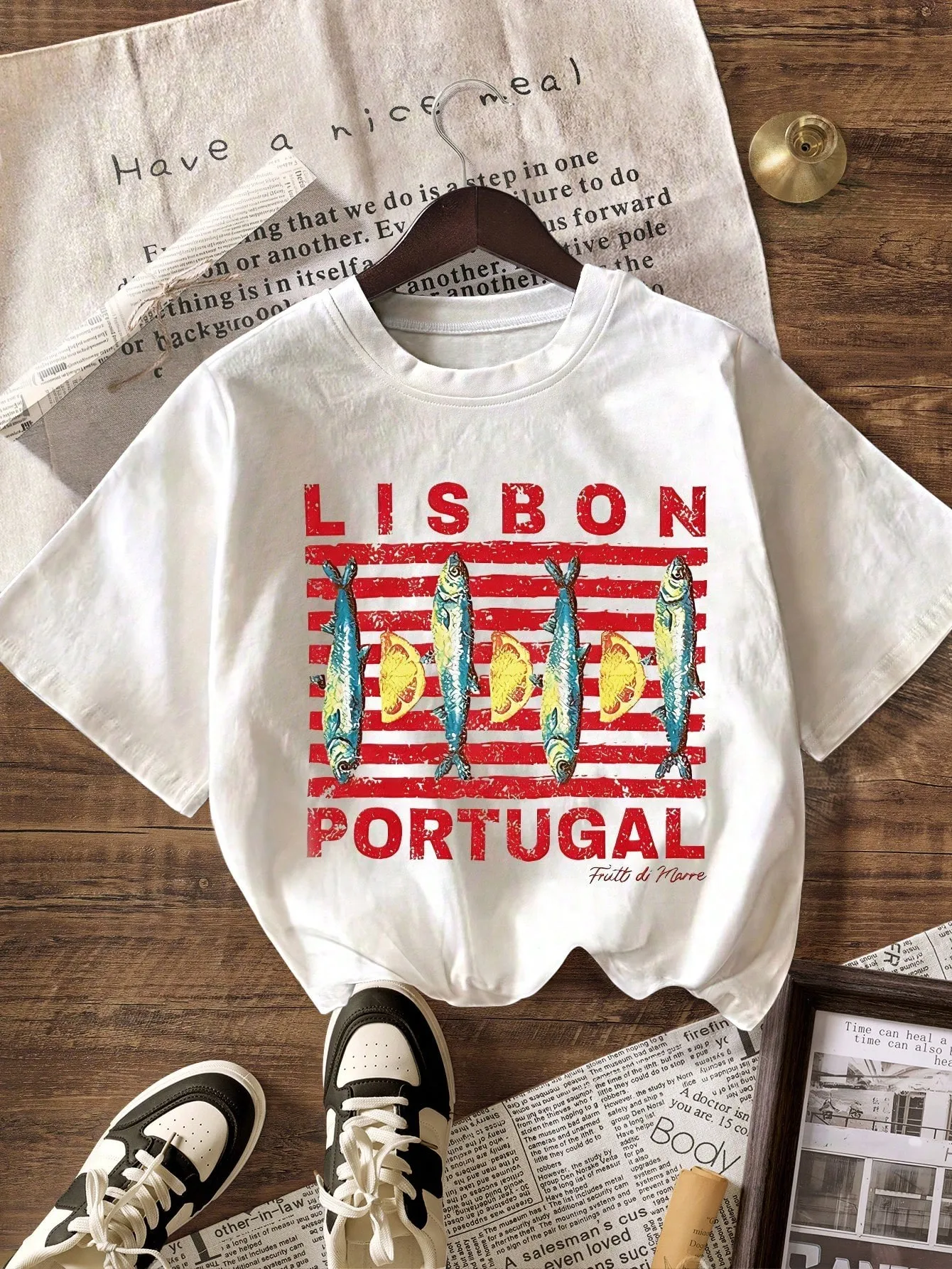 Camiseta gráfica de Lisboa, Portugal, con estampado vintage de sardinas, divertida camiseta con estampado de frutas, unisex, estilo Harajuku, holgada, de manga corta, para verano