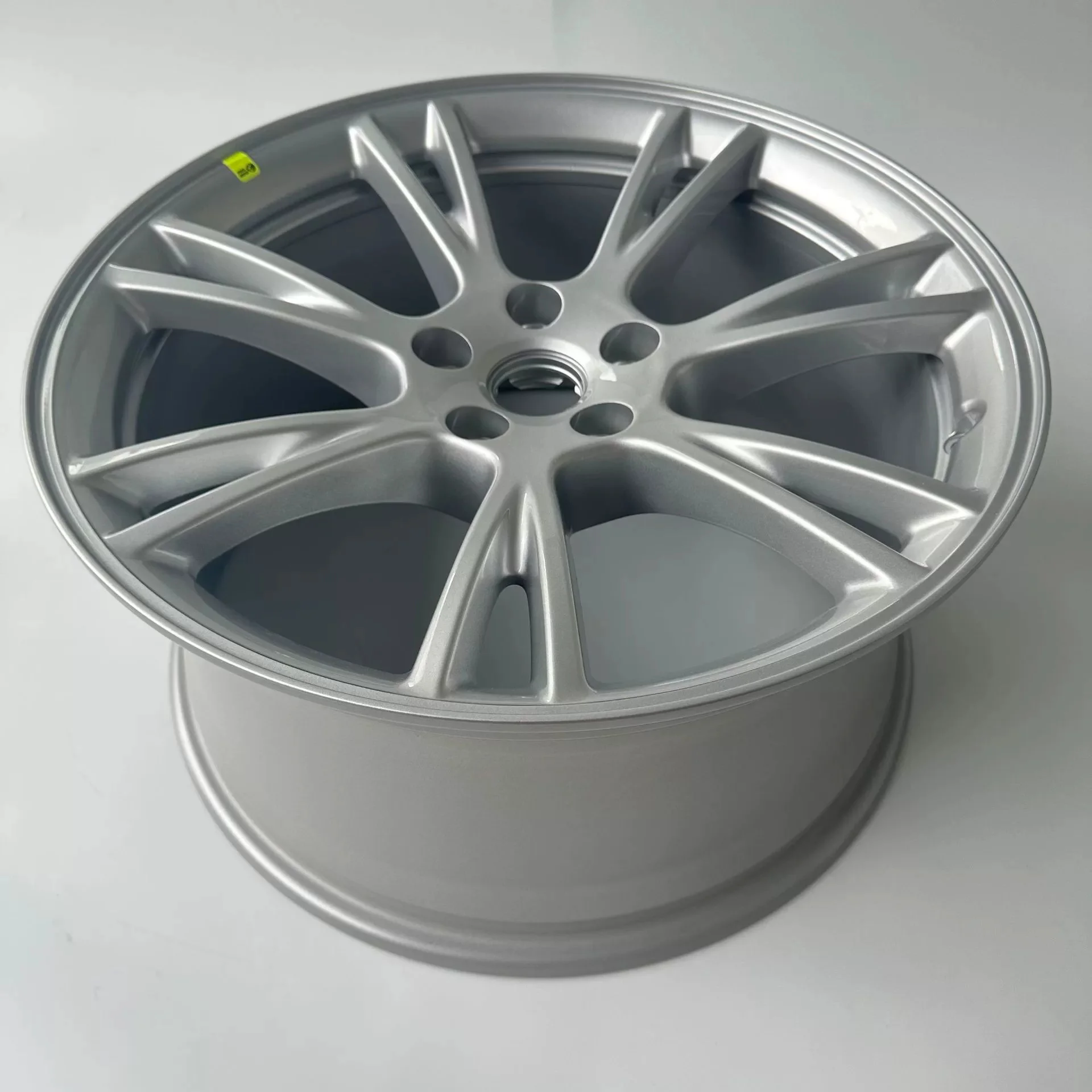 1 قطعة محور عجلات الصلب مناسبة لقطع غيار السيارات تسلا الطراز القديم جنوط عجلات الصلب 19 بوصة 3488222-00-A