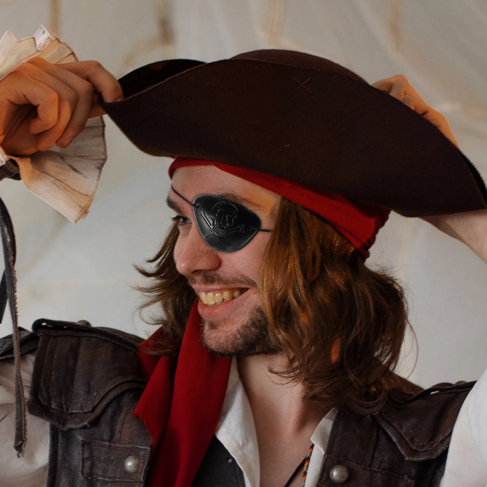 

10 шт., повязка на глаз пирата, черный пластиковый дизайн черепа, регулируемый, подходит для взрослых, костюм на Хэллоуин, аксессуары для вечеринок