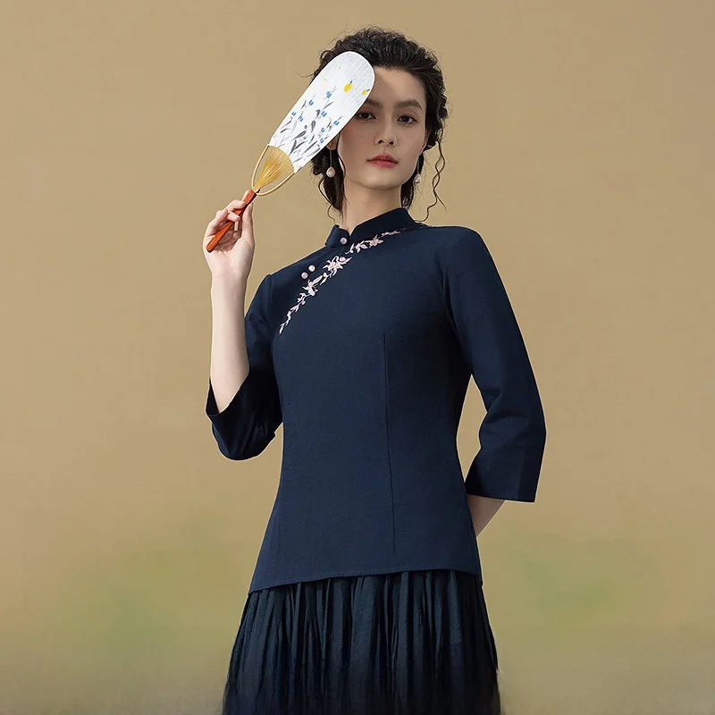 

Ele Embroidered Cotton irt Women's Straight Cut Breathable Comfortable New Autumn Season Faionable Chinese Sle Top